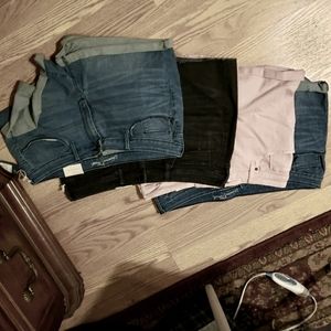 4 pairs of University Thread jean shorts
